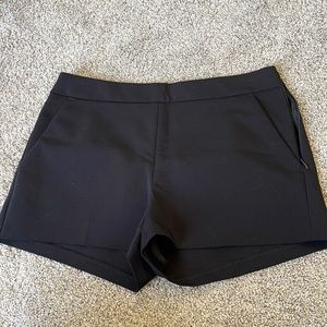 Express Size 4 Black Mid Rise Shortie
